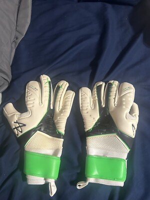 goalie gloves soccer