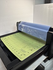 T202407 Sizzix Big Shot Pro Die-Cutting Machine w/ One Reversible Cutting Mat