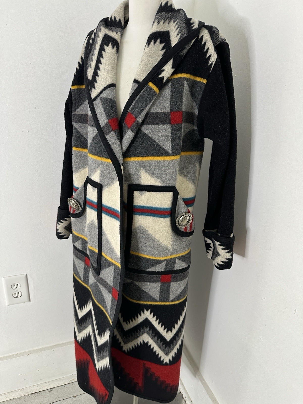 Vintage Reversible Pendleton? Native Pattern Conc… - image 3