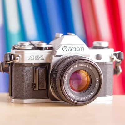 Canon AE-1 + Canon 50mm f/1.8 FD + Filter + Akku Neu AE1!! Super Angebot!!