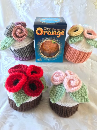 DK KNITTING PATTERN ROSE AND POPPY FLOWER CUPCAKES CHOCOLATE ORANGE COVER - Picture 3 of 8