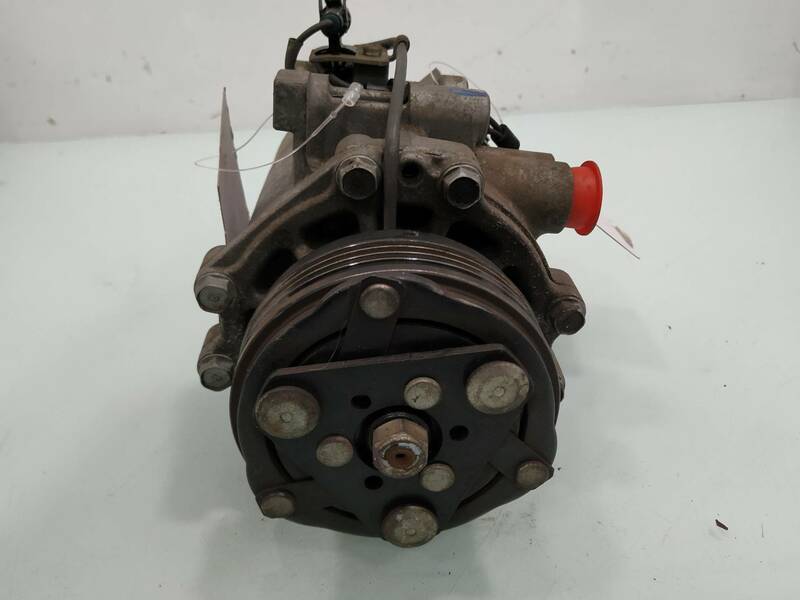 9520062JA0 air conditioning compressor for SUZUKI SWIFT BERLINA