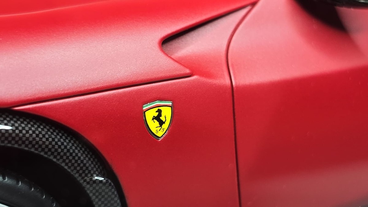 Miniature Ferrari Purosangue BBR 1/18 - Toit Panoramique - Résine - Réf P18231H