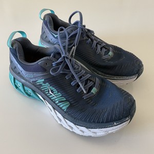 hoka arahi 2 women's size 8