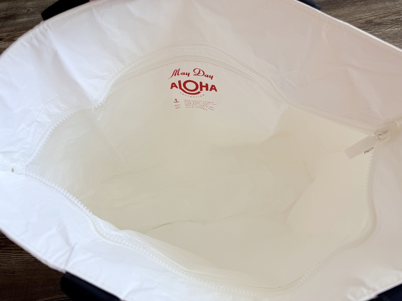 Aloha Collection Ohia Lehua Day Tripper Tote Bag Red Big Island ‘23 May Day