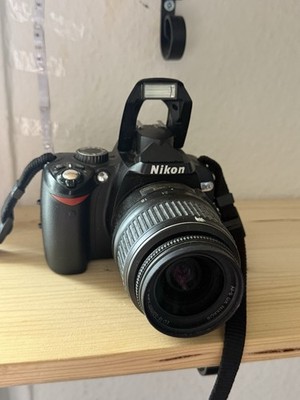 Nikon D60 DSLR Camera with Nikkor 18 55mm Lens   Good Condition