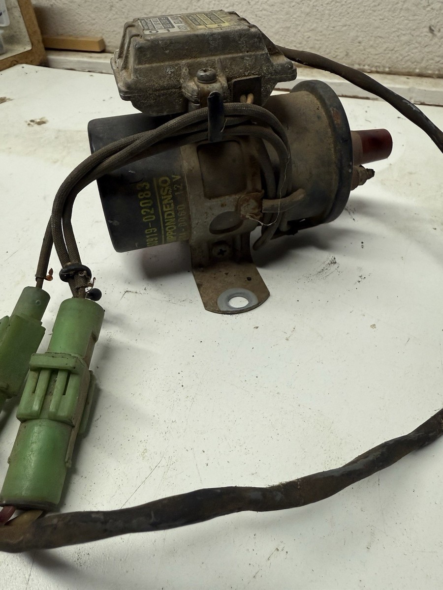 79 80 81 Toyota Pickup Truck HILUX Ignition Module Coil IGNITOR
