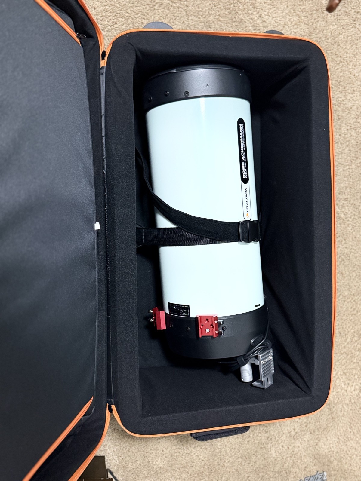 Celestron RASA 8" Astrograph + Dew Heater Ring + Camera Adapter + Hard Case