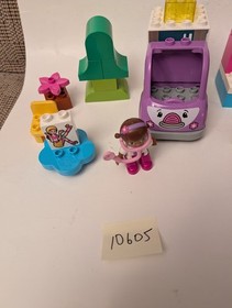 Lego Duplo Doc McStuffins - 10828 Docs Pet Care & 10605 Rosie the Ambulance 100%