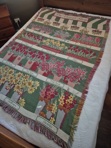 Vintage American Farmhouse Woven Tapestry Throw Blanket - 193cm L x 128cm W - Picture 2 of 24