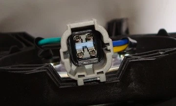 Conjunto de ventilador de refrigeración condensador radiador para 02-06 Nissan Altima/04-08 Máxima Foto 4 de 4