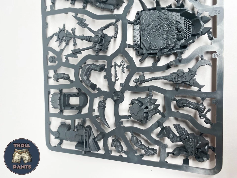 Warhammer 40k - Orcos - WurrBoy en Sprue Foto 2 de 4