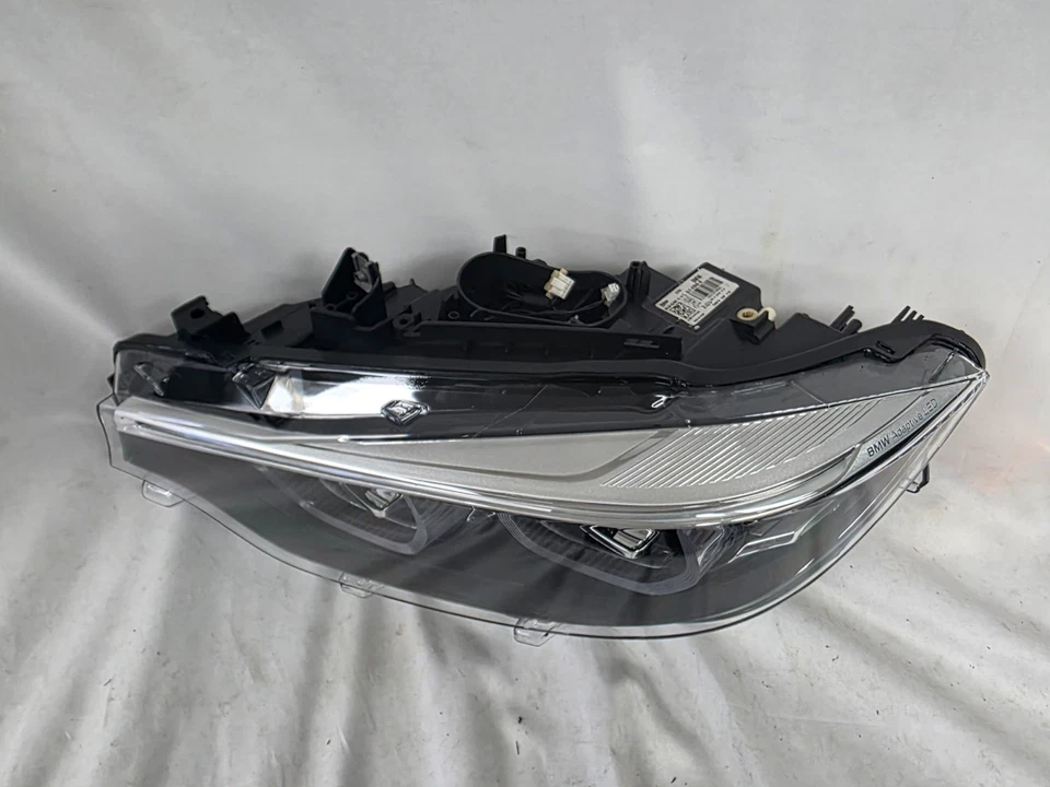 BMW 4 Series F32,F33,F36,F80,F82,F83 LCI ADAPITIVE LED Headlight LEFT 8738705 - Bild 4 von 4