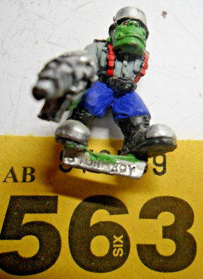 Warhammer 40k Ork Rogue Trader Ork metal Blood Axe Steel Helmet Y563