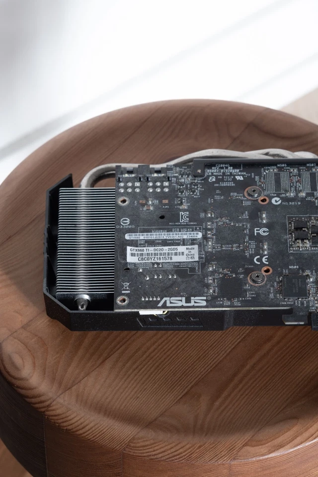 Asus NVIDIA GeForce GTX 660 Ti 2GB DDR5 Graphics Card GTX660TI-DC20-2GD5 - Image 3 of 3