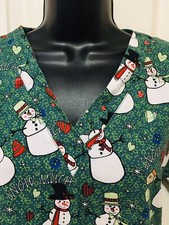 Christmas Snowman UA Scrubs Top Medium Green Red Hearts 'Snow Much' UA Used