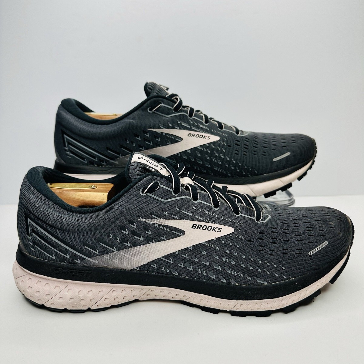 Brooks Ghost 13 Running Shoes Womens Size 11 Gray Athletic