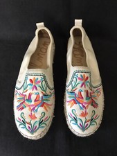 Sam Edelman espadrilles size 8 Beautiful birds embroidered Colorful 1-2   Soles