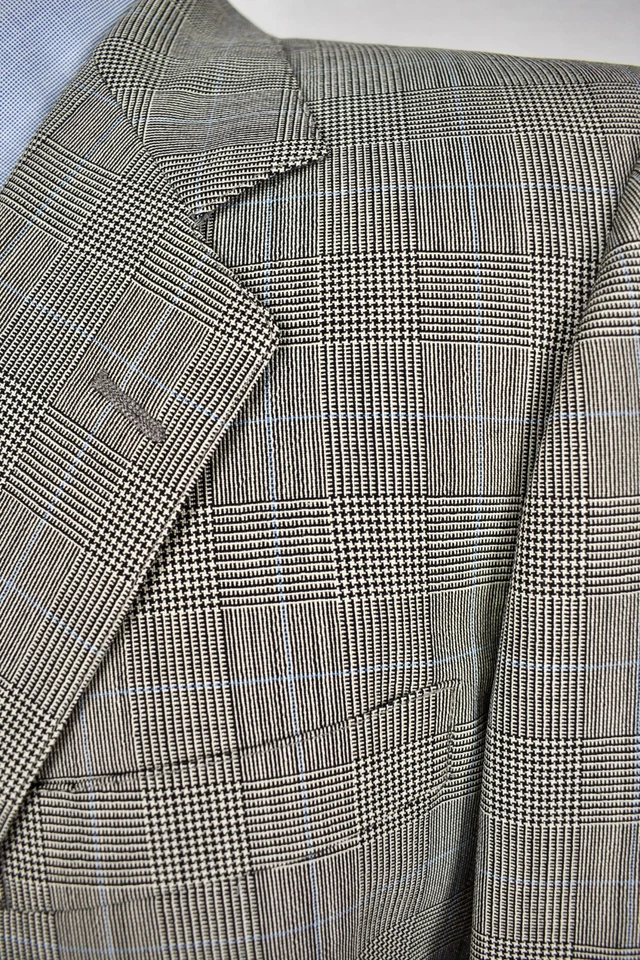 Traje de lana a cuadros gris claro Southwick 1995-2004 de dos piezas con dos botones Talla: 42S Foto 3 de 4