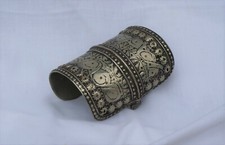 POST MEDIEVAL DECORATED SILVER BRACELET CIRCA 1400-1450 AD Roman Greek style