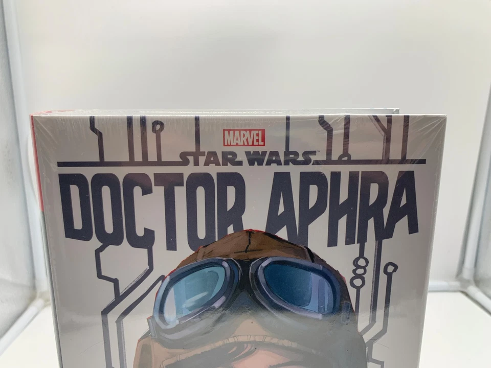 Star Wars Doctor Aphra Omnibus Vol 1 Rod Reis DM Cover Darth Vader Gillen - Image 2 of 4