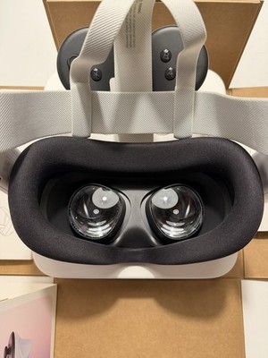 Meta Quest 3S 128 GB VR Headset With Controllers bundle 