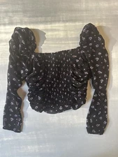 H&M Divided Black Floral Puff Sleeve Smocked Crop Top