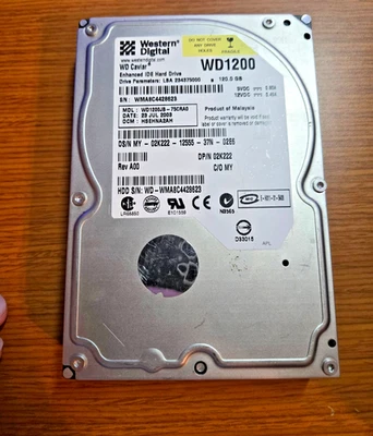 Western Digital 120GB Internal 7200RPM 3.5" IDE UltraATA 100 WD1200JB-75CRA0 HDD - Image 1 of 3