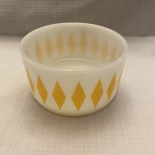 Vintage Fire-King Anchor Hocking MilkGlass Harlequin Yellow Diamond Bowl Mint