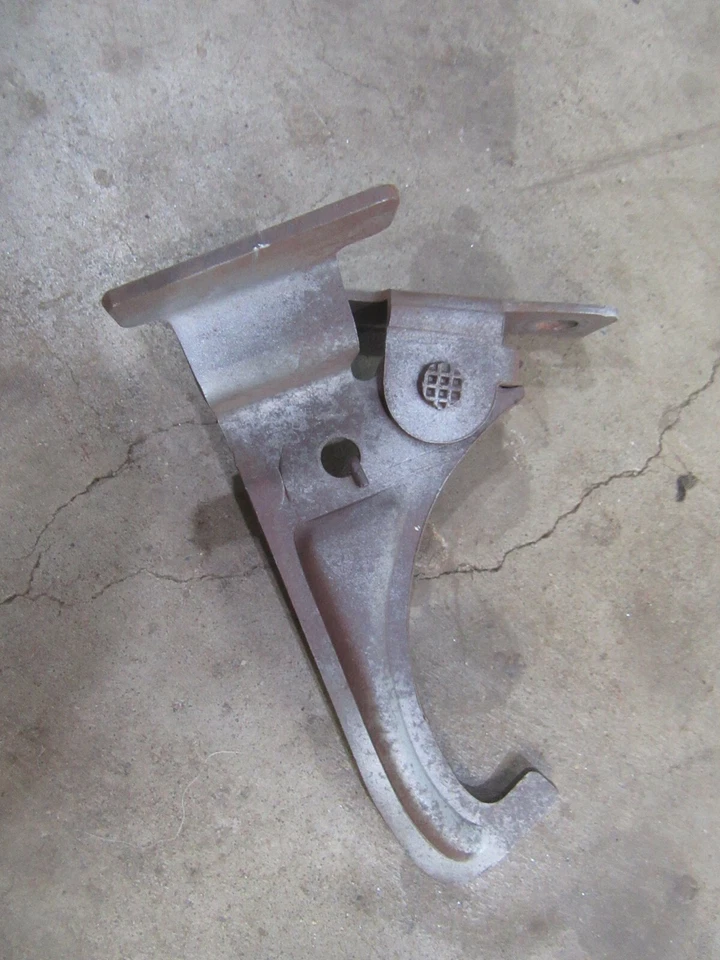 Carrocería Buick Regal Oldsmobile Cutlass Pontiac 1978-1988 capó pestillo original  Foto 2 de 2