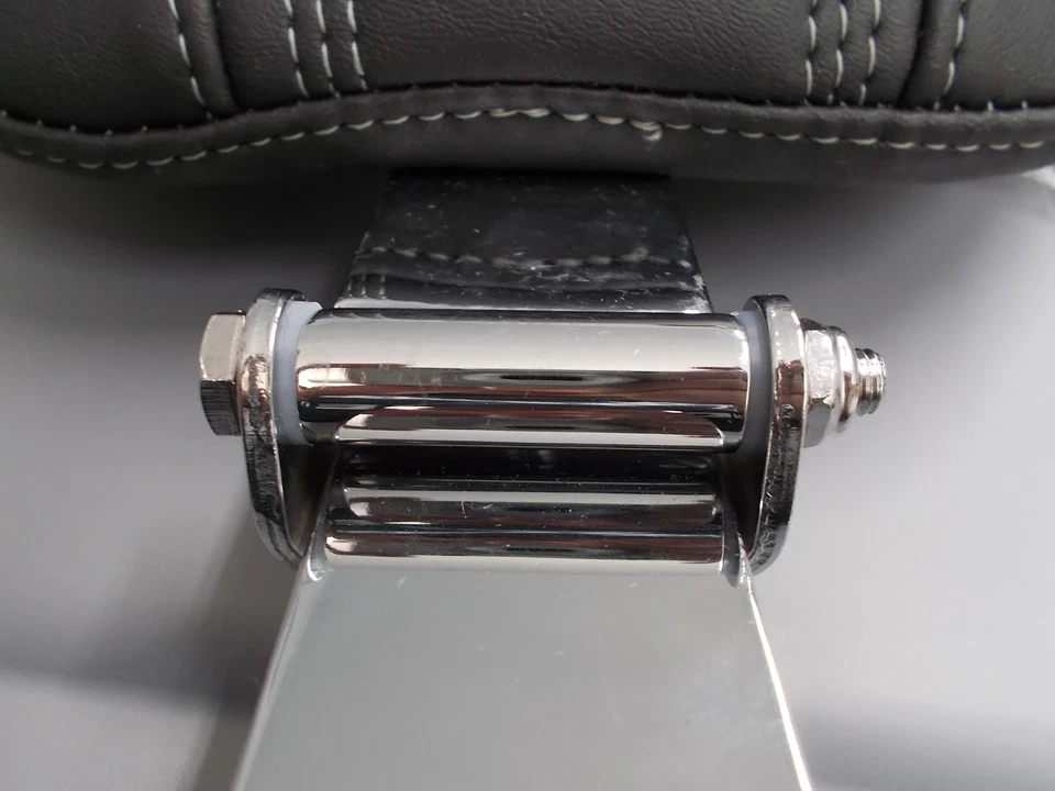 Respaldo conductor Mustang Spyder RT Can-Am 79052 nuevo de stock Foto 3 de 4