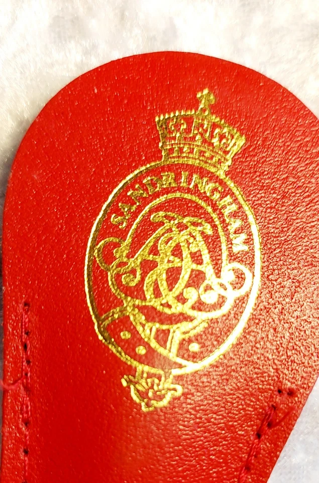 RED LEATHER SCISSORS CASE WITH SANDRINGHAM EMBLEM/VINTAGE SCISSORS GERMANY 10CM - Image 3 of 4