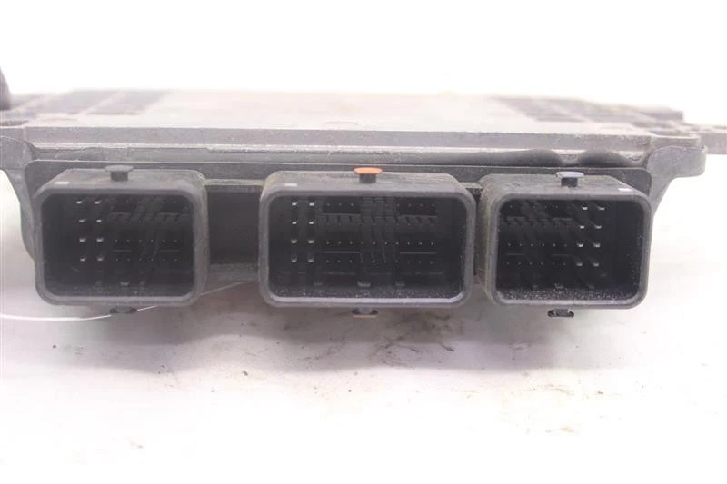 Computadora ECU ECM NISSAN MICRA VERSA 2014 14 2015 15 2016 16 BEM332300A2 991258 Foto 3 de 4