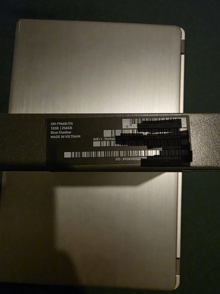 Samsung Z Fold 7 256gb Blue - Image 3 of 3