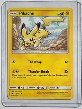 Carta Pokemon Pikachu Basic 40/147 2017 in ottime condizioni.