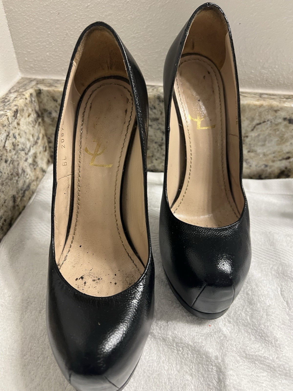 Decolte YSL Yves Saint Laurent nere in pelle con plateau tacco 4 25" misura 36