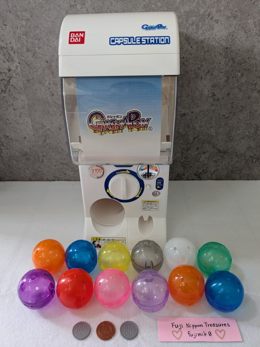 BANDAI Official Gashapon Machine with many capsules Capsule