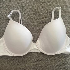 PINK Victoria's Secret Pure White 34B Wear Everywhere Push Up Bra Nylon