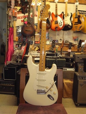 Fender Japan ST57-70 (1990s) (1990s) (no260614)