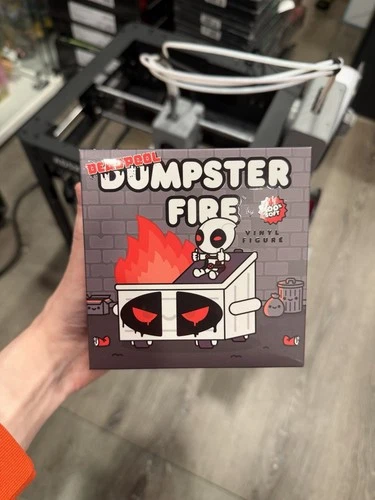 SDCC 2024 EXCLUSIVE 100% Soft Marvel RARE X-Force DEADPOOL Dumpster Fire IN HAND