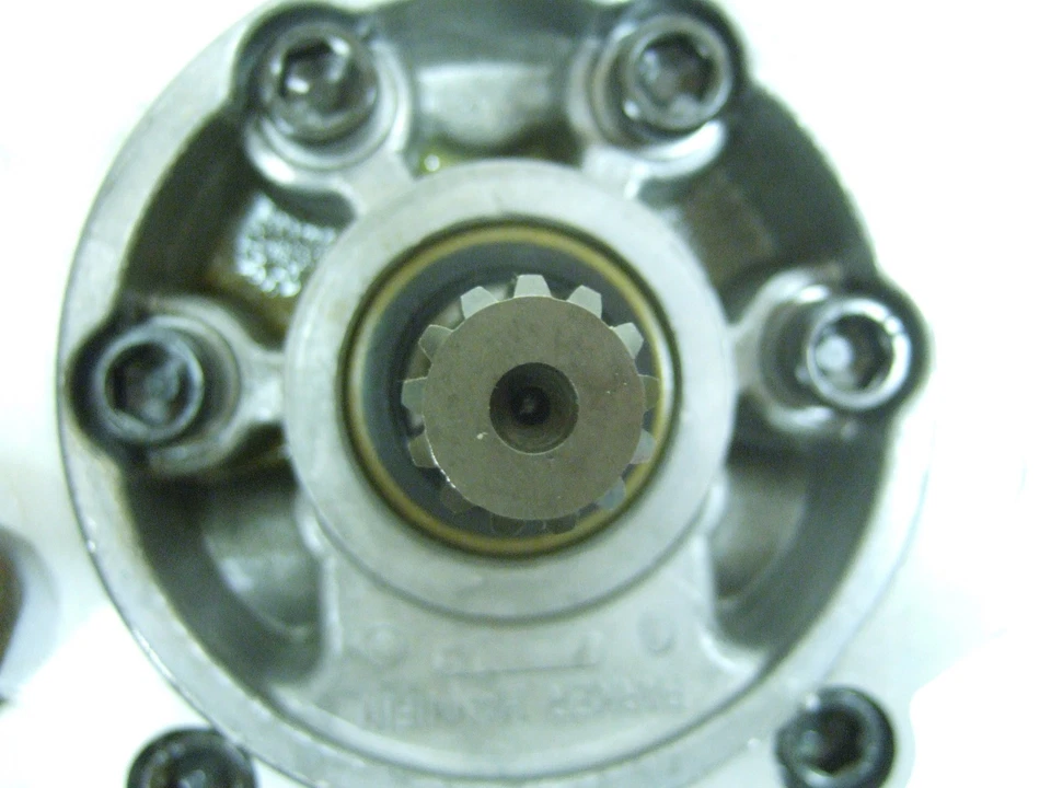 Bomba hidráulica Komatsu Dresser 1209992H91 IH Hough hecha en EE. UU. 3114 Foto 2 de 4