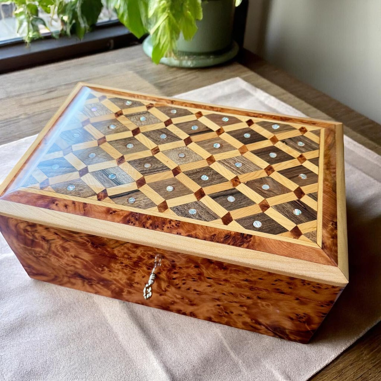 Thuya Wood Jewelry Box with Key - Keepsake Organizer Gift for Women-image