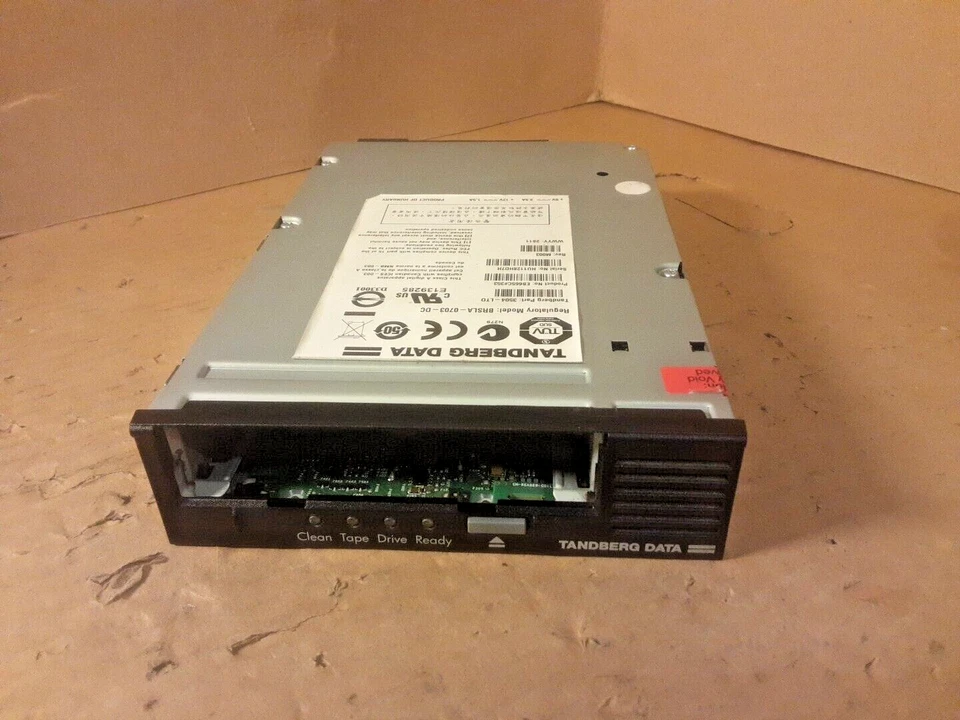 Tandberg Data BRSLA-0703-DC Ultrium 3 Internal SCSI Tape Drive READ - Image 2 of 4