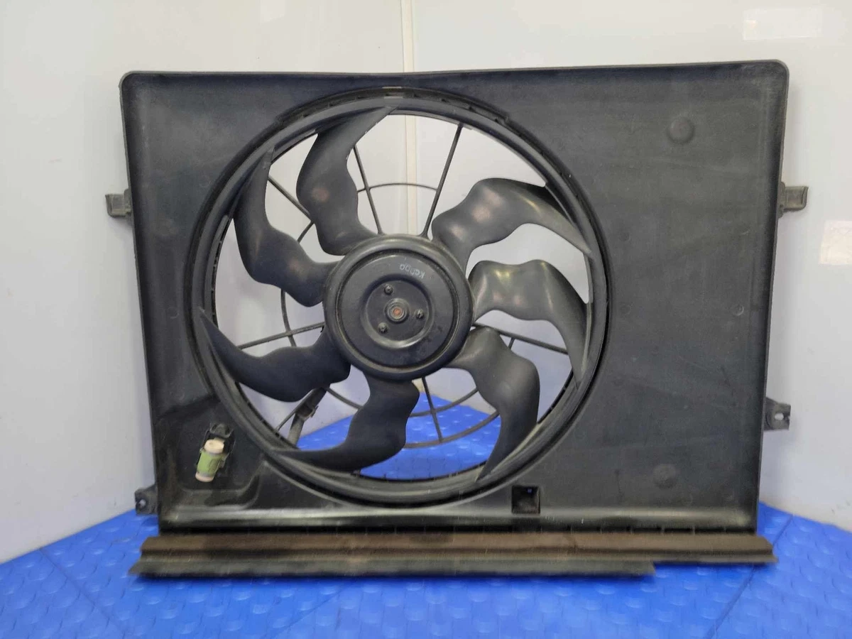Durable Cooling Radiator for Hyundai Entourage/Kia Sedona 3.8L V6 06-10