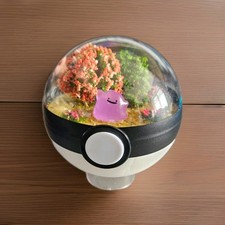 Pokemon-inspired Terarium Pokeballs