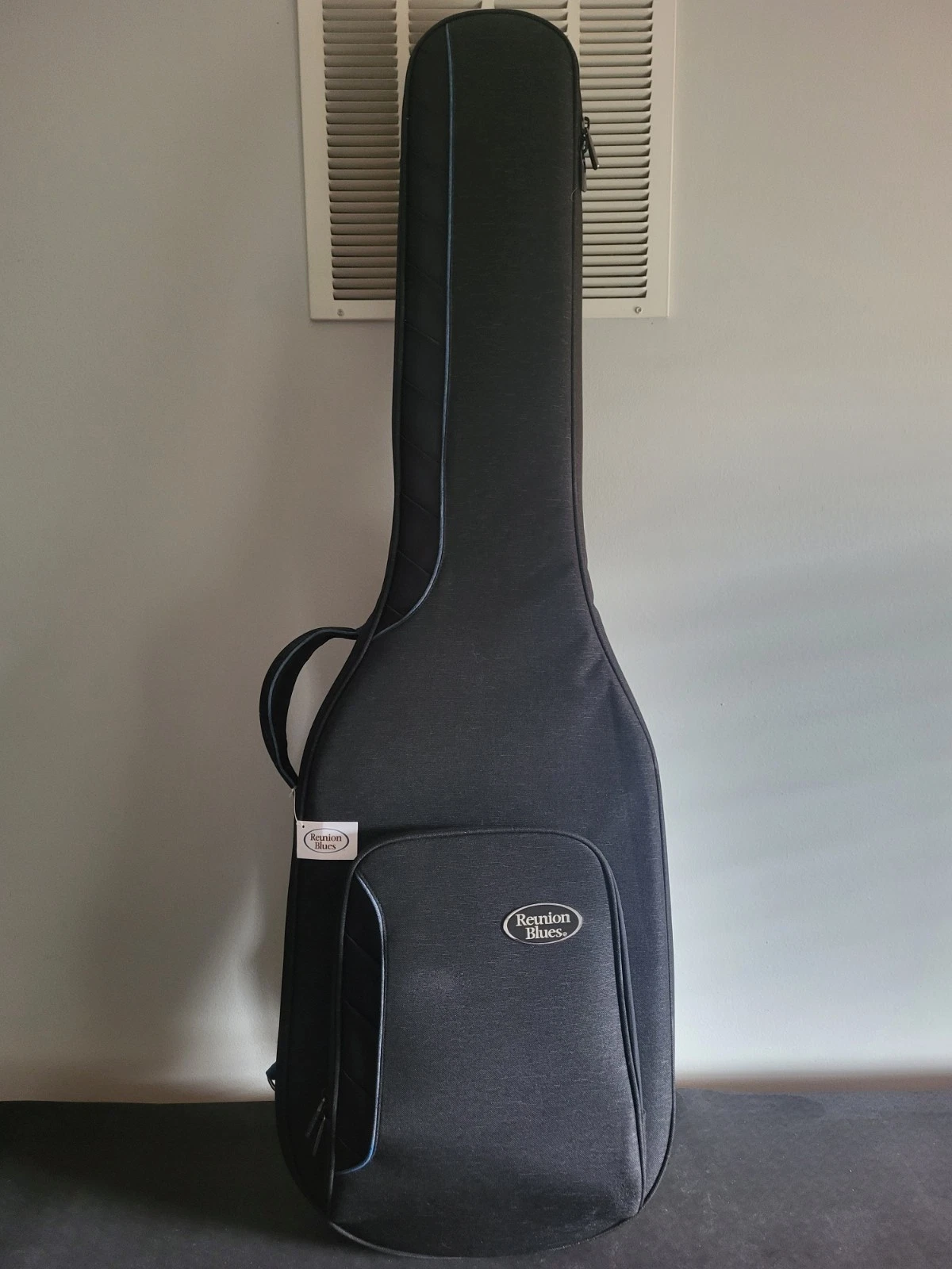 Squier 40th Anniversary Vintage Edition P-Bass w/ Reunion Blues Continental Bag image 7