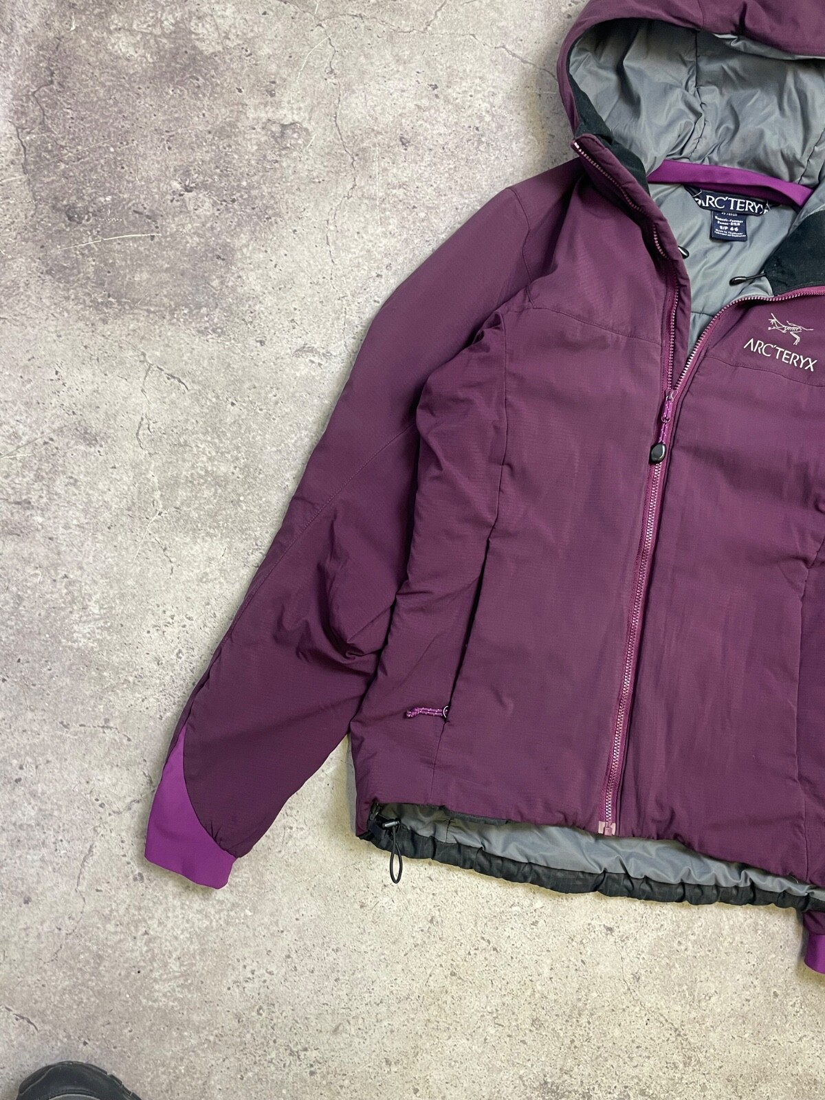 ARC'TERYX giacca donna arcteryx atom lt con cappuccio grande