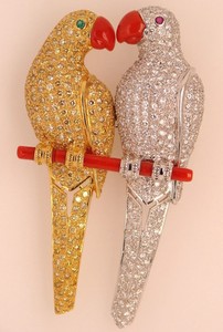 9.08 CARATS DIAMOND PARROTS PIN 18K/PLATINUM
