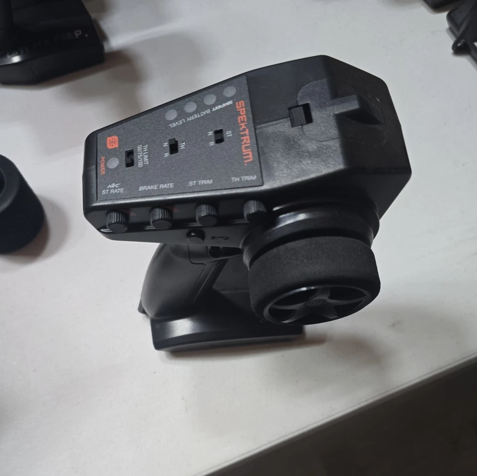 *NEW* Spektrum DX3 Smart 3-Channel DSMR SPM2340 Transmitter (No Receiver) - Image 2 of 3