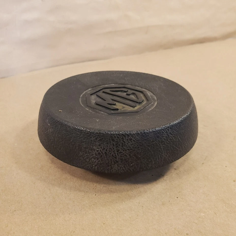 1971-1976 MG MGB MGB GT Midget Lucas Center Horn Push Button 33689A Dated 1972 - Image 4 of 4